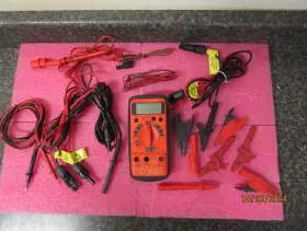 35XP AMPROBE Meterman Multimeter Tester Probes Clamps #2