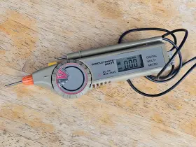 DM71 BECKMAN INDUSTRIAL Circuitmate Digital Multimeter Meter