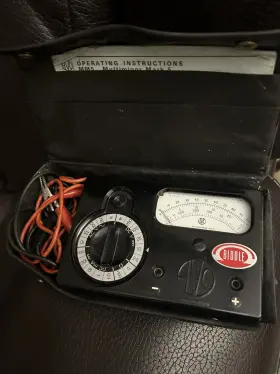37048 BIDDLE Bakelite Fronted Avo Multiminor Multimeter