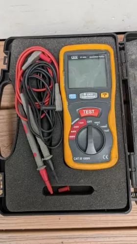 DT-5505 CEM Insulation Tester