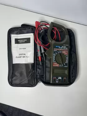 04679068 CEN-TECH Digital Clamp Meter