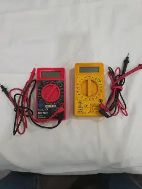 DT-830 CENTECH Digital Multimeters Cen Volt Meters