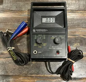 FX-586 CORNWALL Cornwell Digital Volt Ammeter Battery