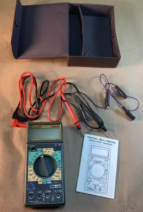 EDM168 ESCORT Digital Multimeter