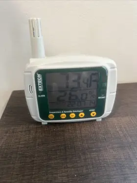 42280A EXTECH Temperature Humidity Datalogger