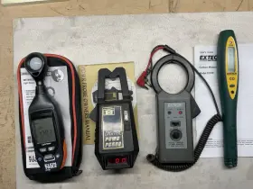 C050 EXTECH Multimeters