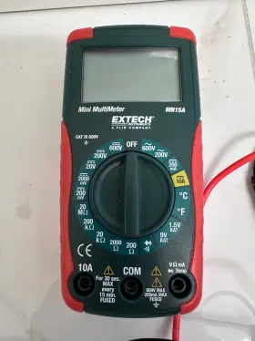 MN15A EXTECH Digital Mini Multimeter