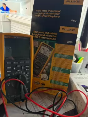 030000003626 FLUKE Flukeview Digital Multimeter Kit