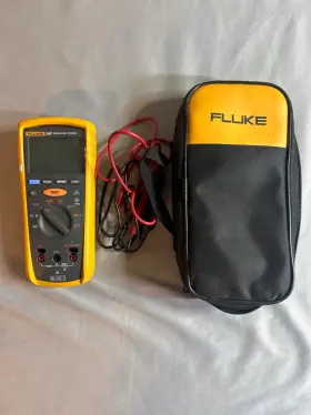 FLUKE-1503 FLUKE Digital Insulation Resistance Meter Megger