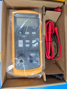 10000G FLUKE Pressure Calibrator #3