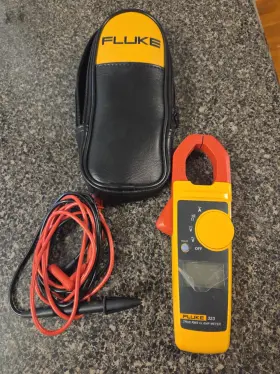 13456783 FLUKE Digital Display Clamp Meter Multimeter Volt
