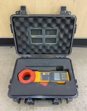 1630-2 FLUKE Earth Clamp Resistance Loop Meter Connect