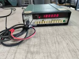 1900A FLUKE Counter Digital Frequency