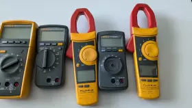 233A FLUKE Multimeters #3
