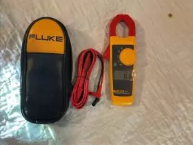 323TRUERMS FLUKE Clamp Meter Lcd Jaw Amp