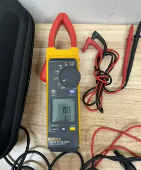 393FC-PVLEAD FLUKE Cat Clamp Meter Pomona Electroni #2