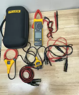 393FC-PVLEAD FLUKE Cat Clamp Meter Pomona Electroni