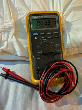 48900002 FLUKE Digital Multimeter Pelican