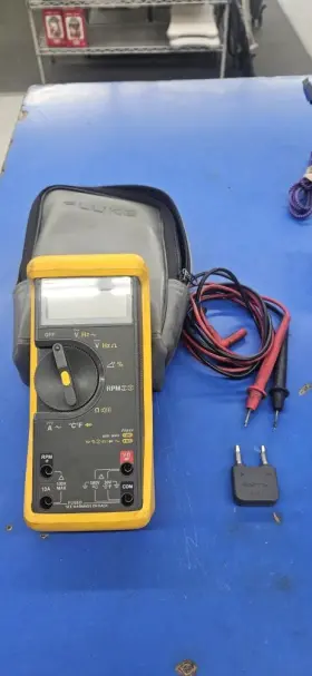 62091071 FLUKE Multimeter