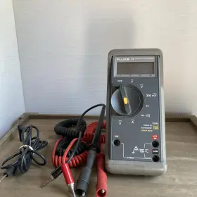 66670716 FLUKE Multimeter