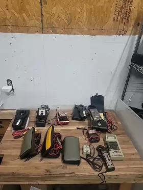 8020 FLUKE Multimeter Testers Amprobe Ultra Extech