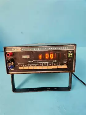 8120A FLUKE Digital Multimeter General Specifications Pixie