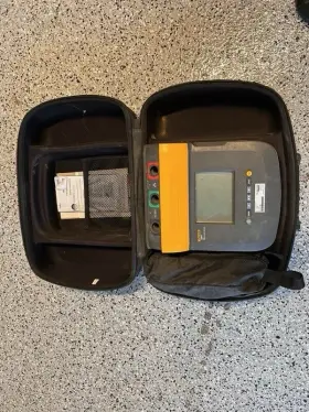 3665127 FLUKE BIOMEDICAL Insulation Tester Kit #2