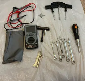 ET826 GRAPHICAL MULTIMETER Digital Cat Probes Pouch