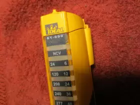 61-090 IDEAL Vol Elite Digital Voltage Tester #3