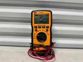 783250810512 IDEAL Digital Multimeter Display