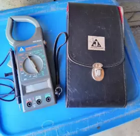 15021299 JOHNSTONE Digital Clamp Meter