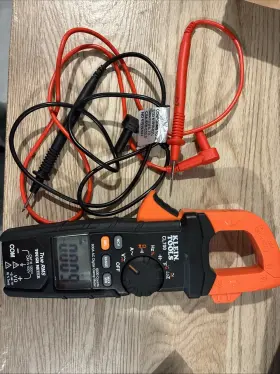 0324C-C1 KLEIN TOOLS Digital Clamp Meter