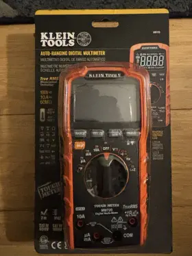 693762 KLEIN TOOLS Auto Digital Meter
