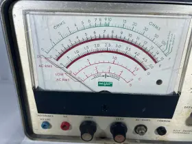 700B LAB-VOLT Solid Meter #3