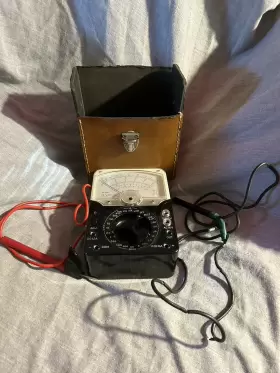 99-5004 LAFAYETTE Volt Meter