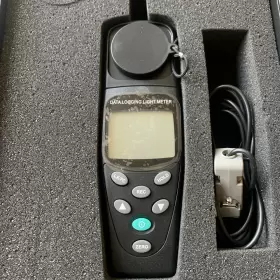 HB2TM2030000 MANNIX Data Logging Light Meter #2