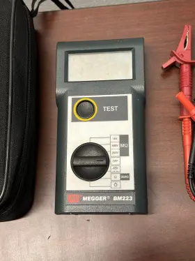 BM223 MEGGER Avo Insulation Resistance Continuity Tester #2