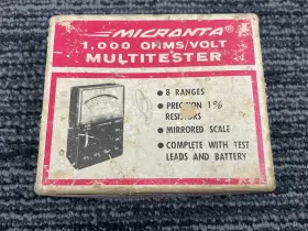 22-027A RADIO SHACK MICRONTA Volt Multitester