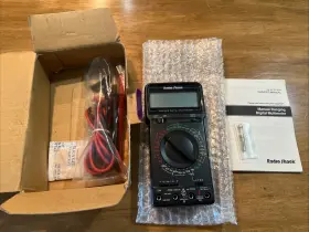 22-181 RADIOSHACK Radio Lcd Digital Multimeter Box