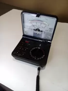 22-211 RADIOSHACK Micronta Multimeter Radio