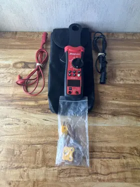 EEDM570 SNAP-ON Digital Clamp Meter Display