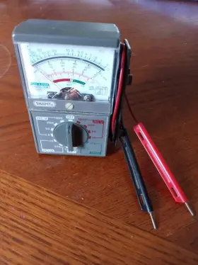 48924 SNAPIT Volt Meter