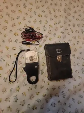 A104B SPERRY Snap Multimeter