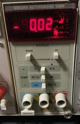 DM-504A TEKTRONIX Digital Multimeter Clip