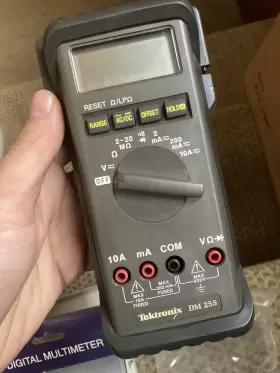 DMM157 TEKTRONIX Digital Multimeter Leads Meter #2