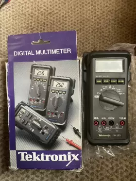 DMM157 TEKTRONIX Digital Multimeter Leads Meter
