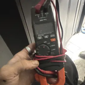 CO01 TRUE RMS Clamp Multimeter Cat Ac