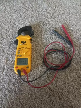 DL369 UEI Digital Clamp Meter