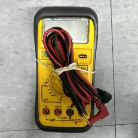 SM-410 UEI Dm Digital Multimeter
