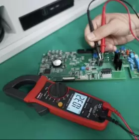 744759670908 UNI-T Digital Clamp Meter Auto Trms Ncv Voltwit #2